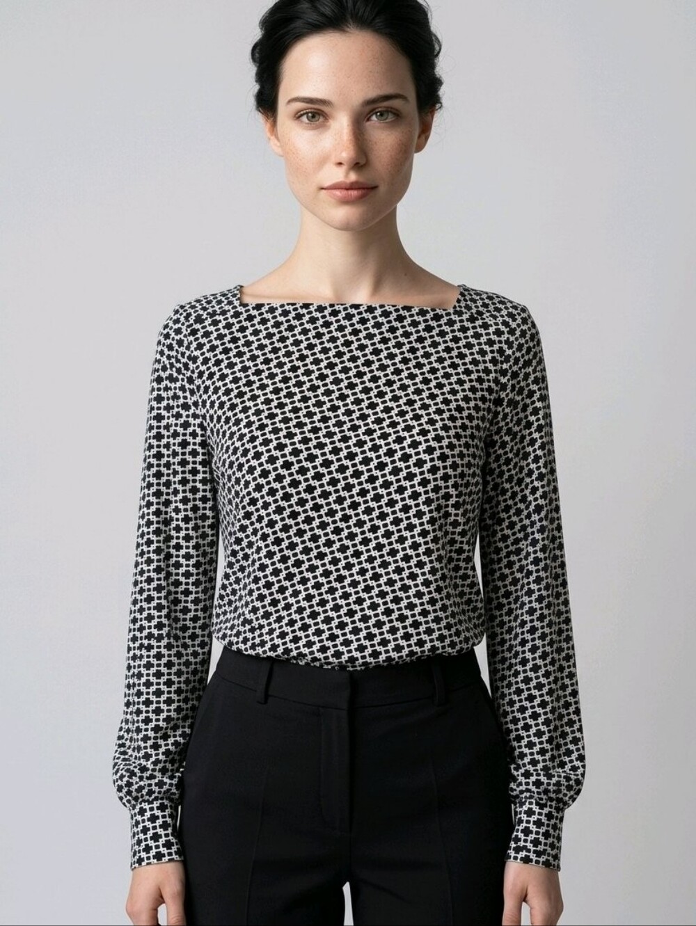Adrianna Papell Black and White Geometric Top